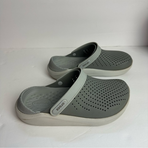 Crocs Lite Ride Clogs Women's Size 8 or Men's 6 Grey Gray Lightweight Slip-On - Picture 2 of 10
